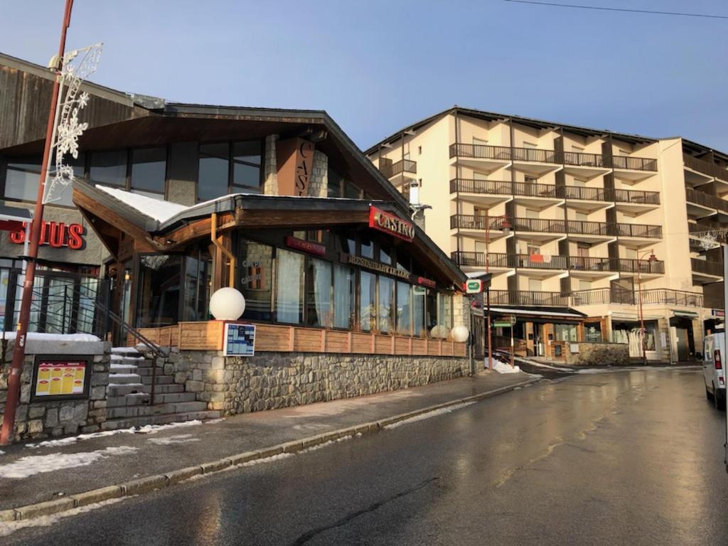Apt Cosy, 4 Pers, Plein Centre Ville, Parking Offert Font-Romeu-Odeillo-Via Exterior photo
